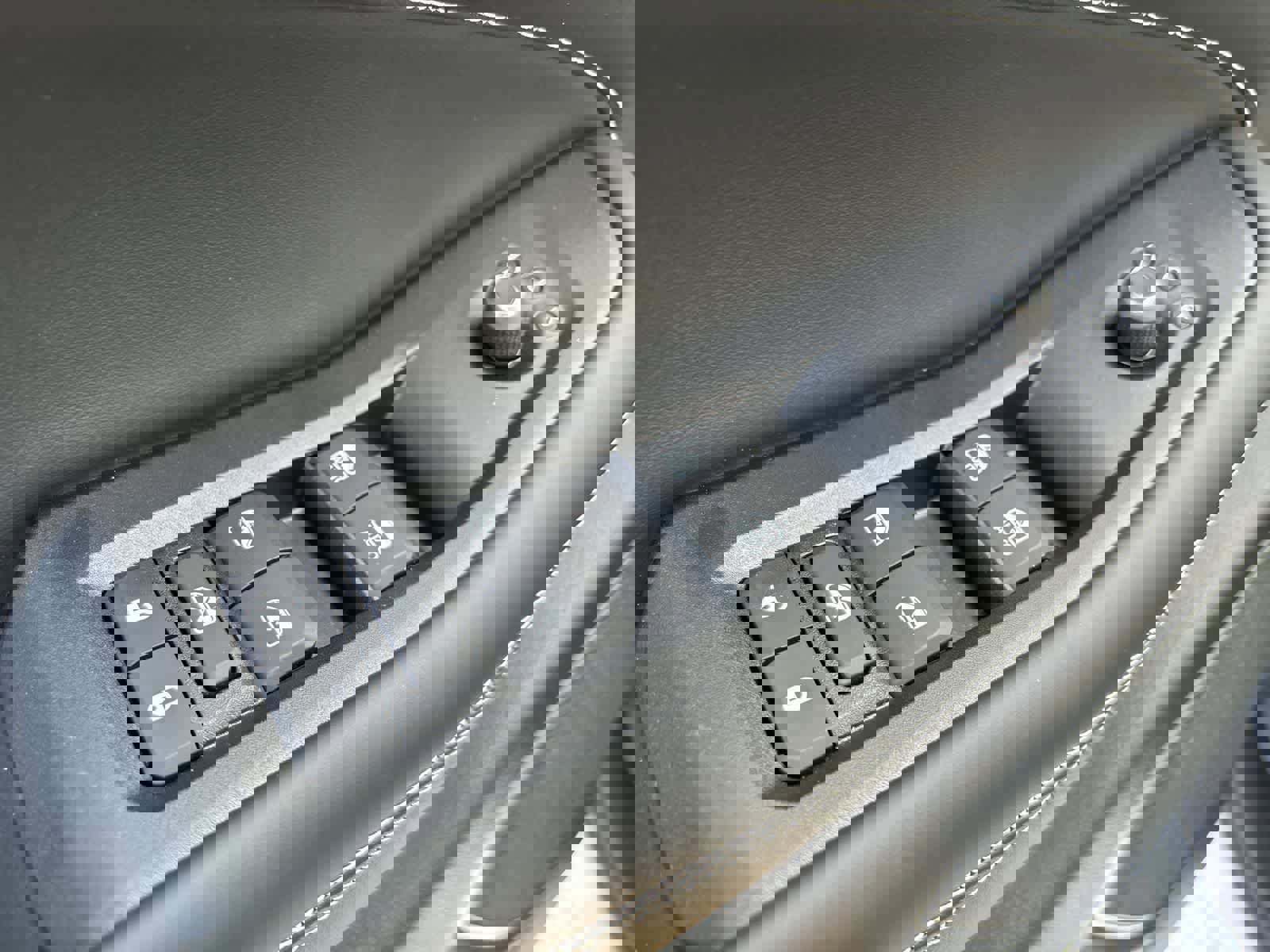 New 2026 Jeep Grand Cherokee Limited Reserve image 9