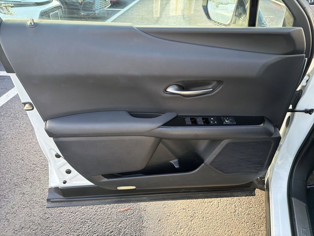 Used 2021 Lexus UX 250h F Sport w/ F Sport Premium Package image 21