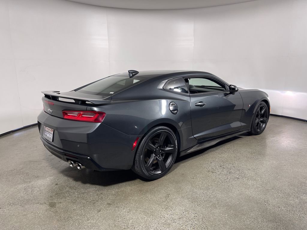 Used 2017 Chevrolet Camaro SS RWD image 3
