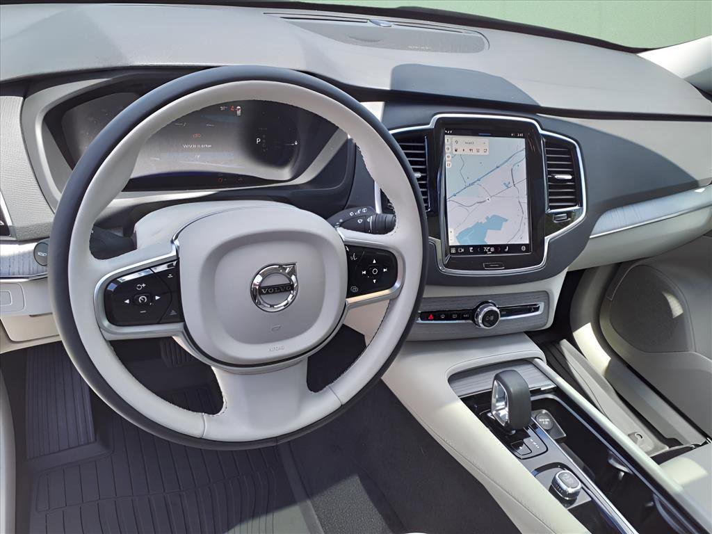 Used 2025 Volvo XC90 T8 Plus w/ Protection Package image 8