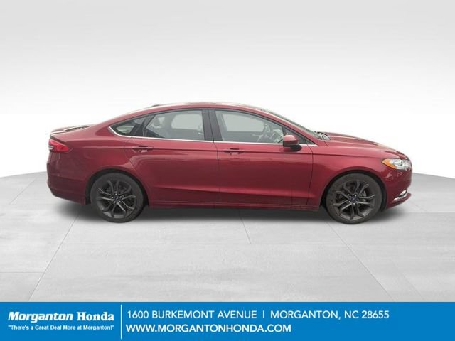 Used 2018 Ford Fusion SE w/ Equipment Group 201A FWD image 9