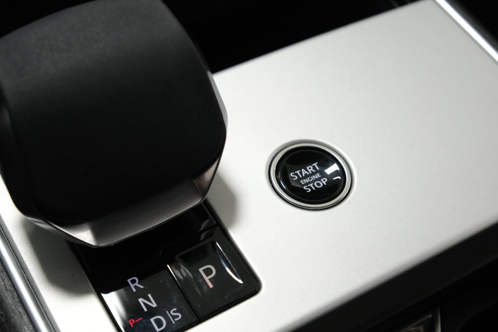 Used 2024 Land Rover Range Rover SE AWD/4WD image 21