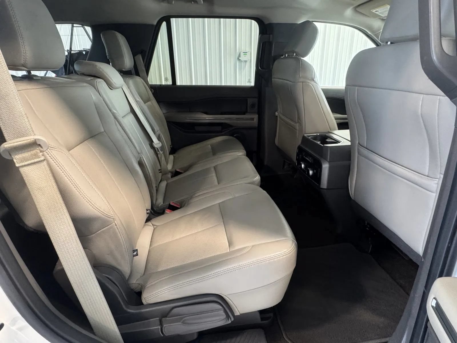 Used 2019 Ford Expedition XLT w/ Equipment Group 202A AWD/4WD image 19