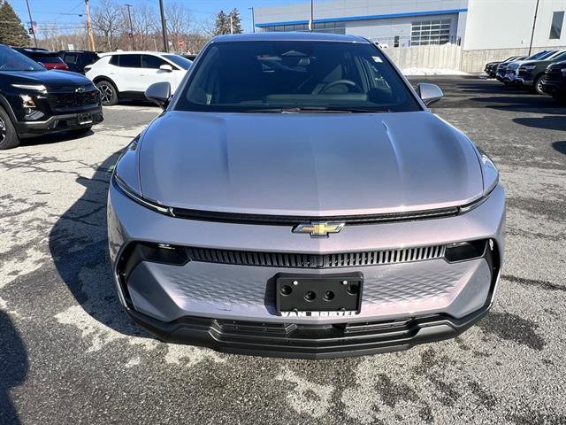 New 2026 Chevrolet Equinox EV LT image 9