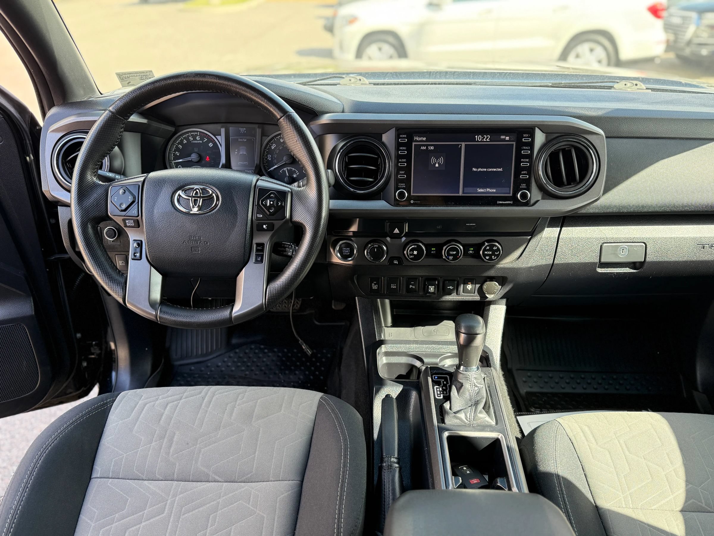 Used 2020 Toyota Tacoma TRD Off-Road w/ Technology Package AWD/4WD image 18