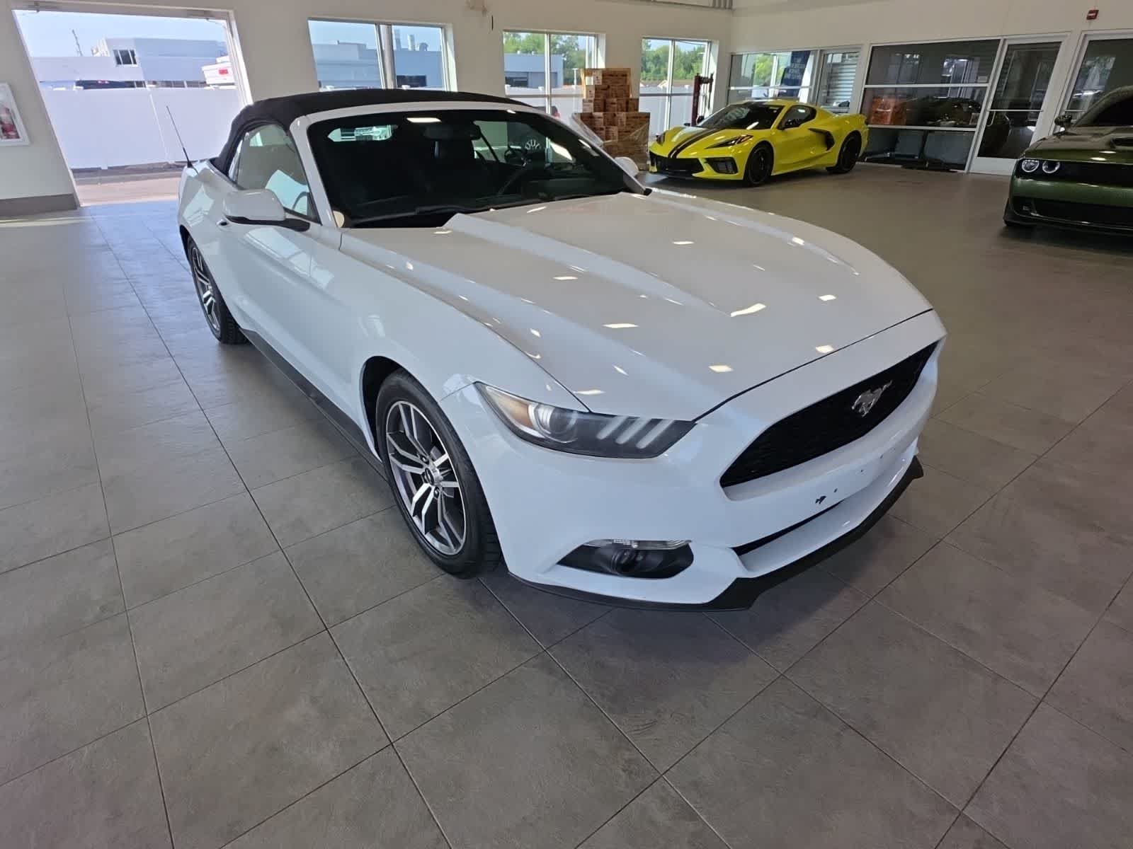 Used 2017 Ford Mustang Premium RWD image 4