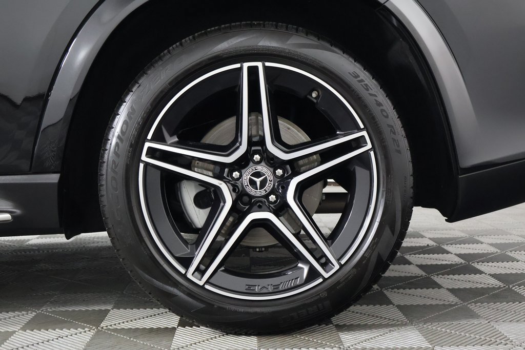 Used 2024 Mercedes-Benz GLS 450 4MATIC image 17