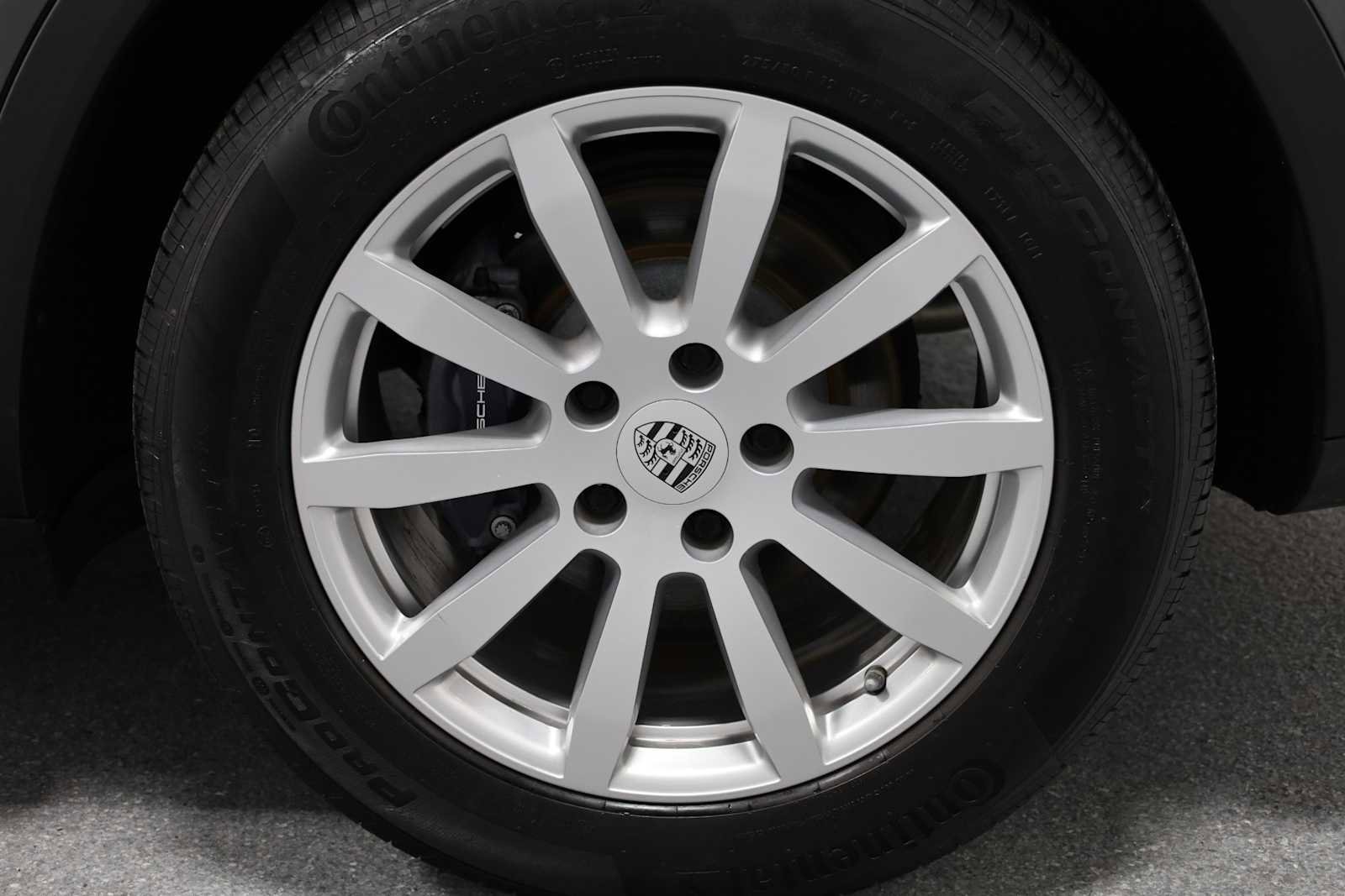 Used 2022 Porsche Cayenne image 46