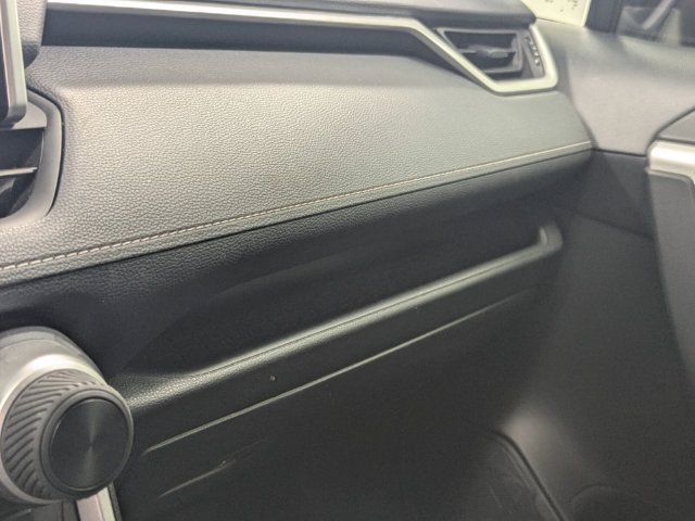 Used 2024 Toyota RAV4 LE FWD image 28