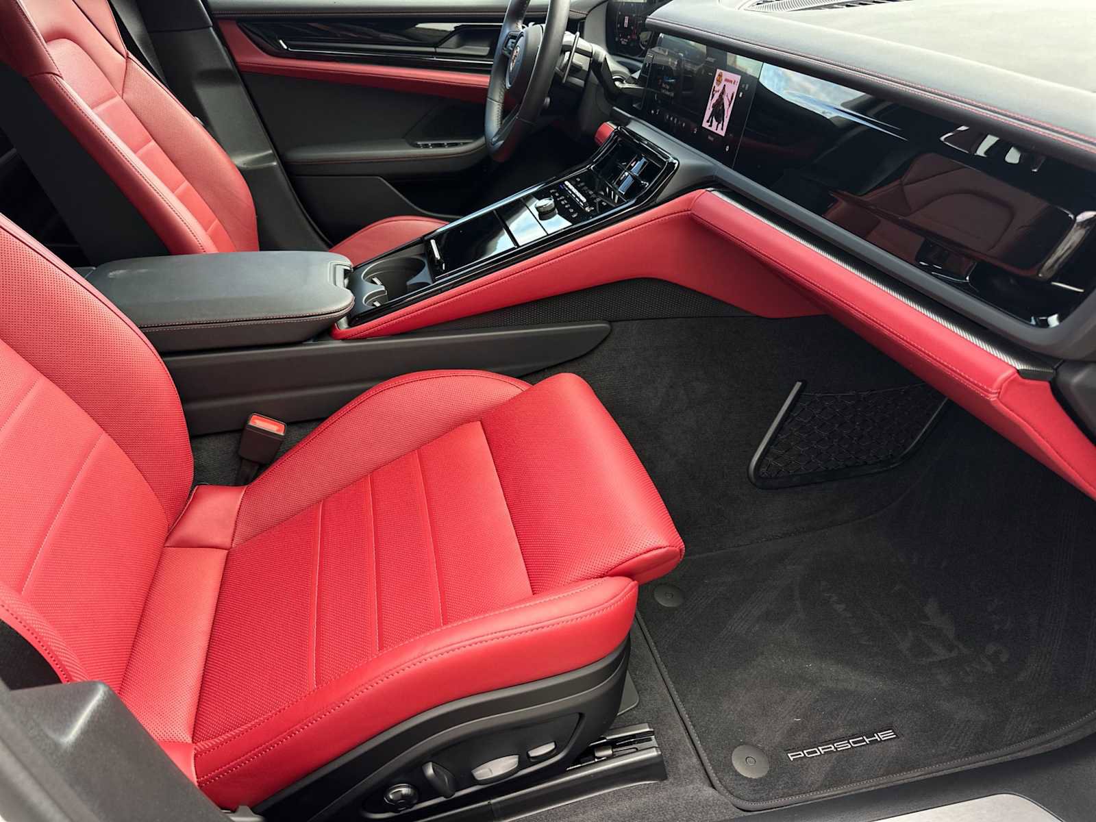 Certified 2025 Porsche Panamera image 14