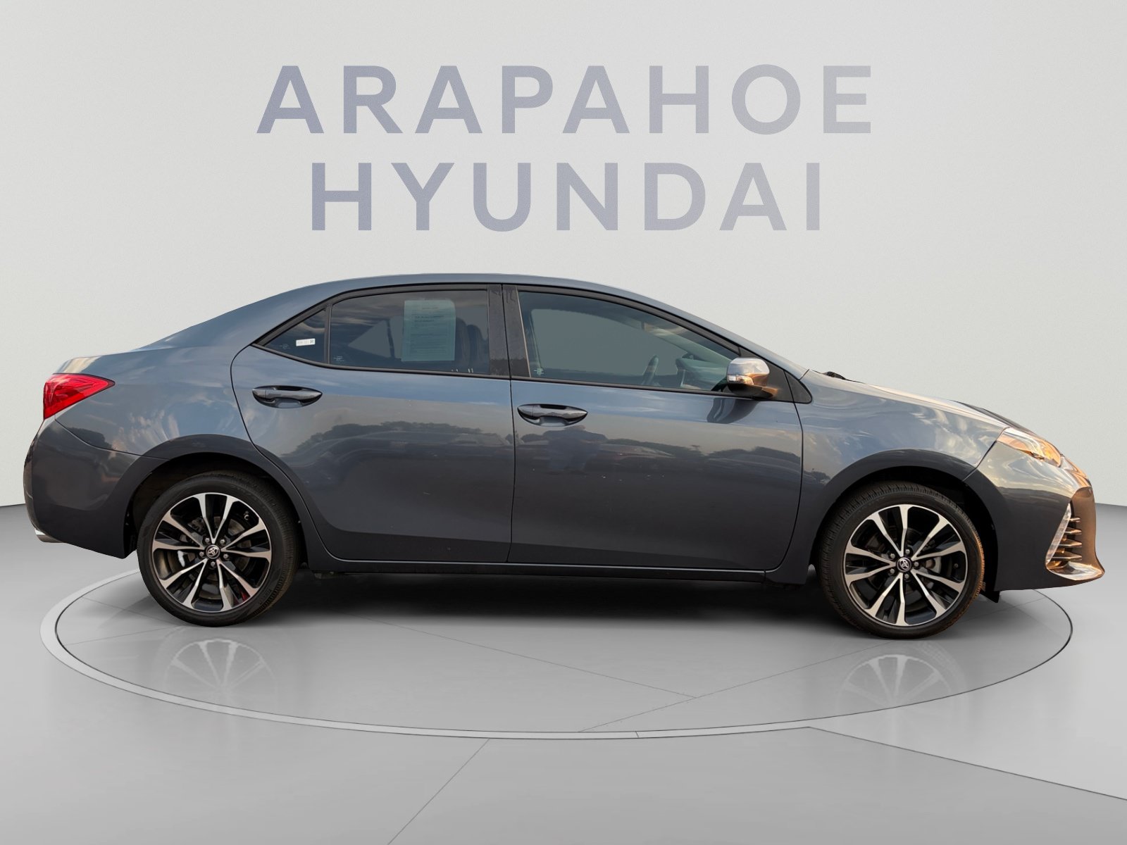 Used 2017 Toyota Corolla SE w/ Carpet Mat Package (TMS) FWD image 6