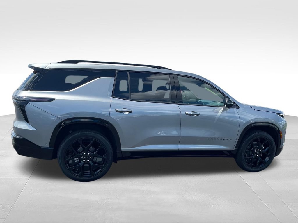New 2026 Chevrolet Traverse RS w/ LPO, Floor Liner Package FWD image 6