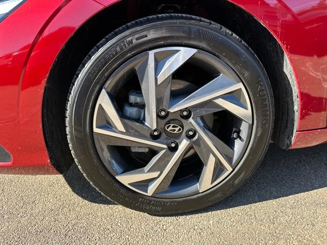 Certified 2025 Hyundai Elantra Sport image 12
