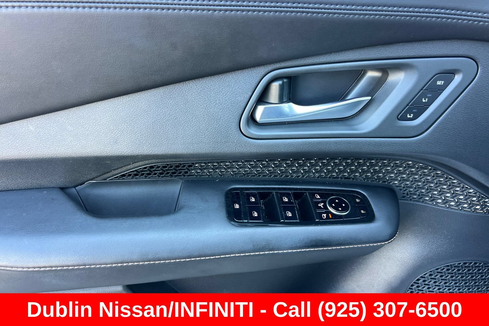 Used 2023 Nissan Ariya FWD image 12