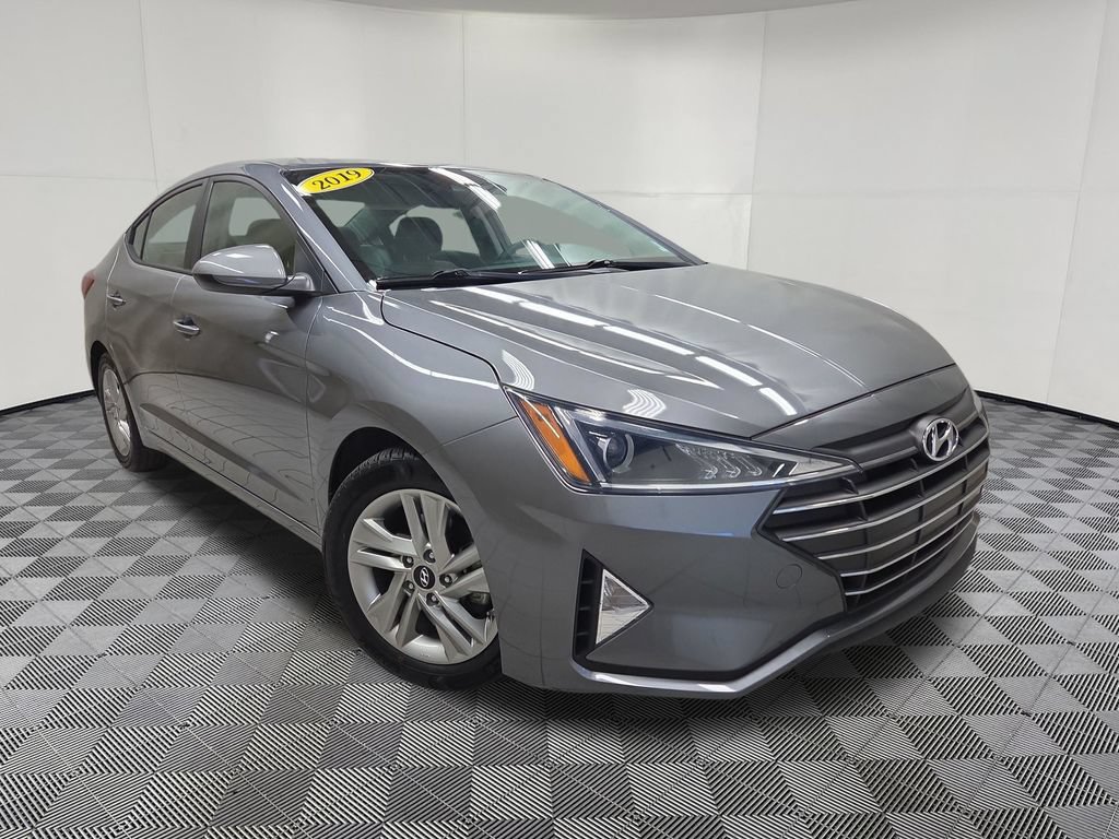 Used 2019 Hyundai Elantra SEL w/ Cargo Package FWD image 3