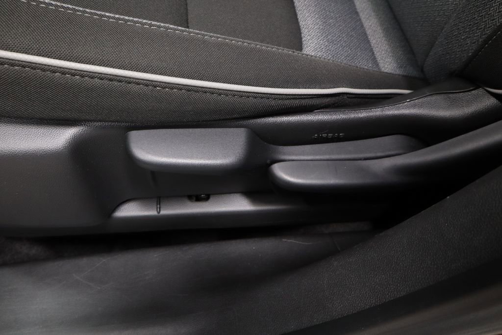 Used 2025 Chevrolet TrailBlazer LT FWD image 23