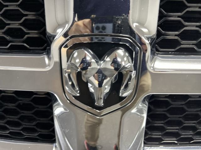 Used 2018 RAM 2500 Tradesman w/ Chrome Appearance Group AWD/4WD image 30