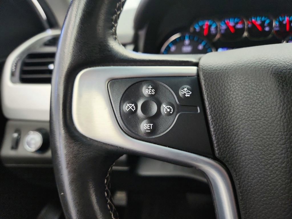 Used 2019 GMC Yukon SLE w/ SLE Value Package AWD/4WD image 16