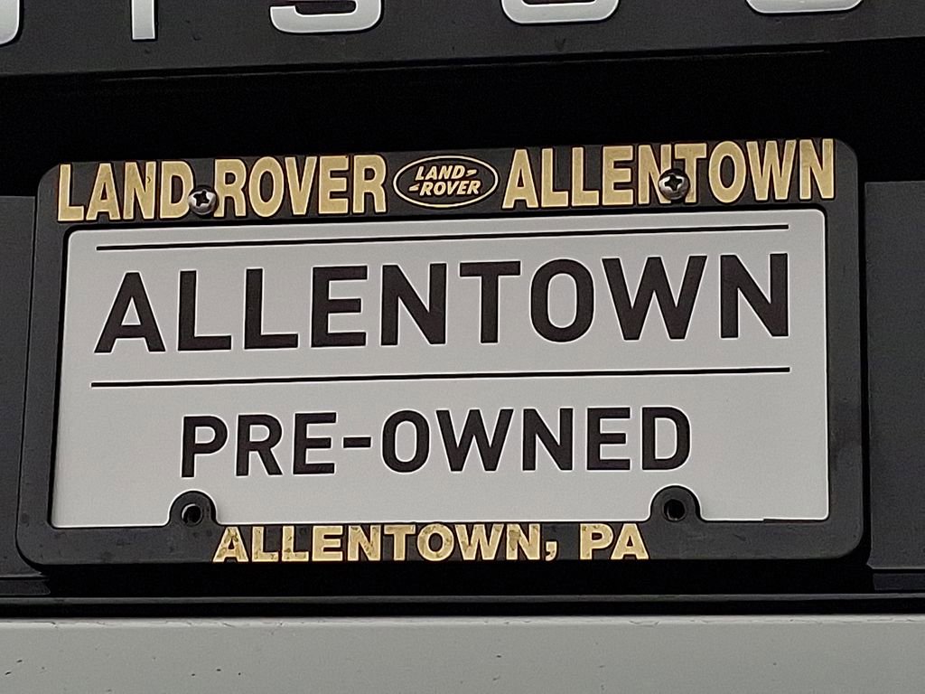 Certified 2025 Land Rover Discovery S image 30