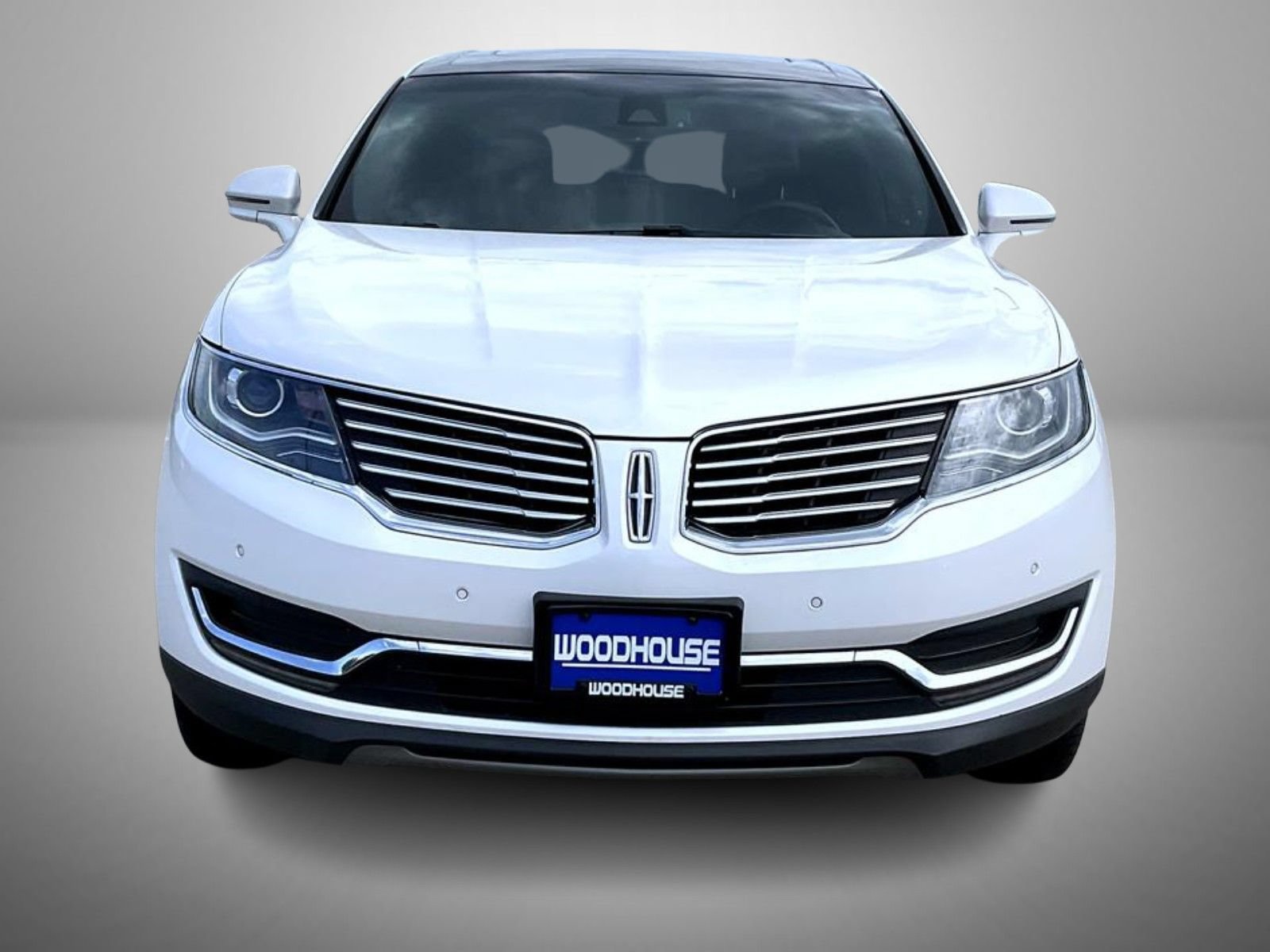 Used 2018 Lincoln MKX Reserve w/ Driver Assistance Package AWD/4WD image 2