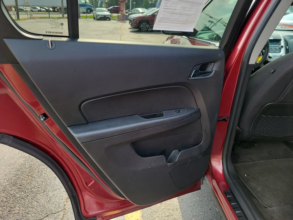Used 2010 Chevrolet Equinox LT FWD image 16
