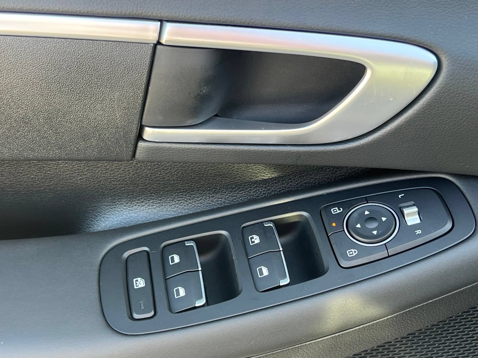New 2026 Hyundai Sonata SE FWD image 23