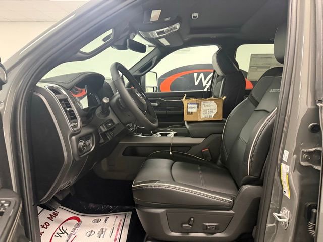 New 2026 RAM 2500 Laramie AWD/4WD image 10
