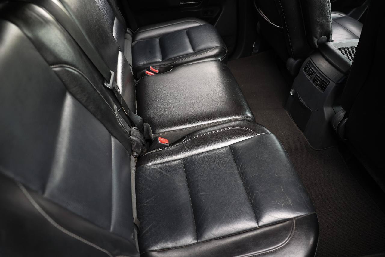 Used 2010 Nissan Armada Titanium RWD image 12