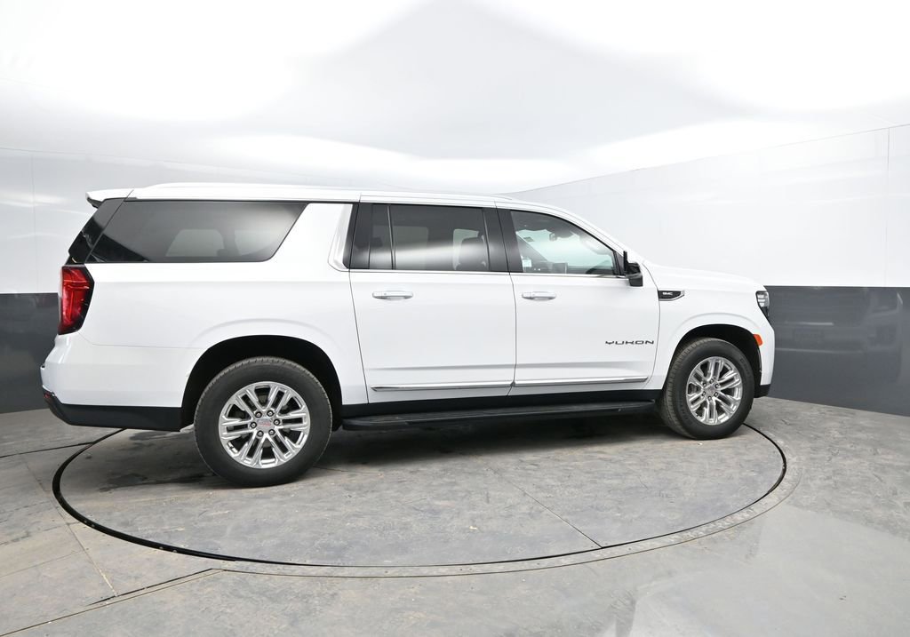 Used 2023 GMC Yukon XL SLT w/ SLT Luxury Package AWD/4WD image 10