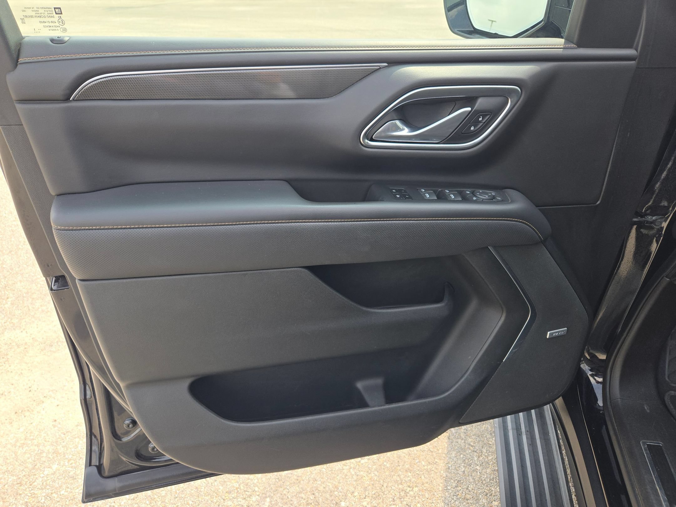 Used 2021 GMC Yukon XL AT4 w/ AT4 Premium Package AWD/4WD image 11