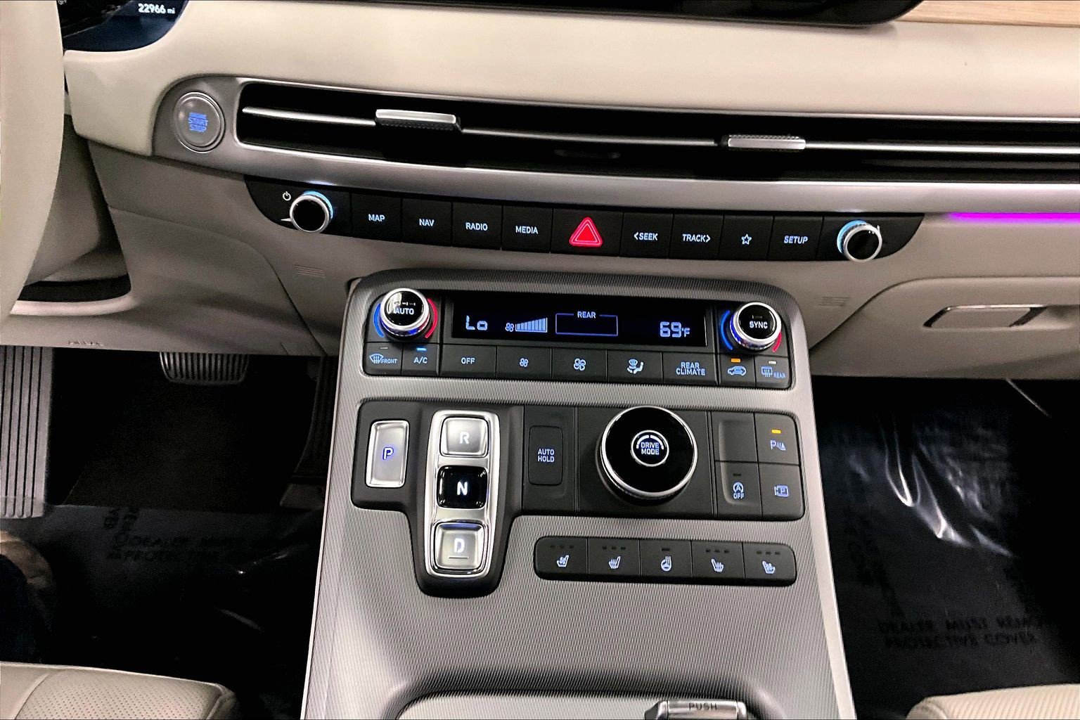 Used 2024 Hyundai Palisade Limited FWD image 31