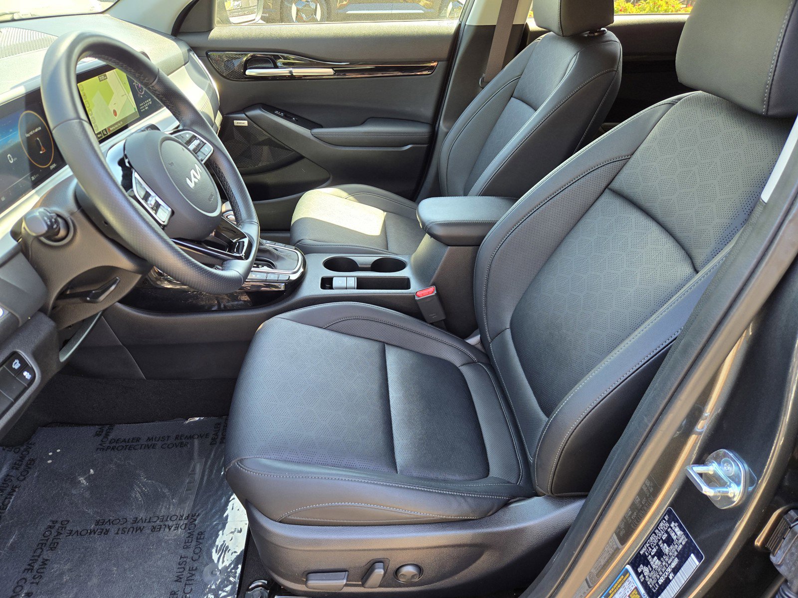 Certified 2024 Kia Seltos SX w/ SX Sunroof Package AWD/4WD image 15