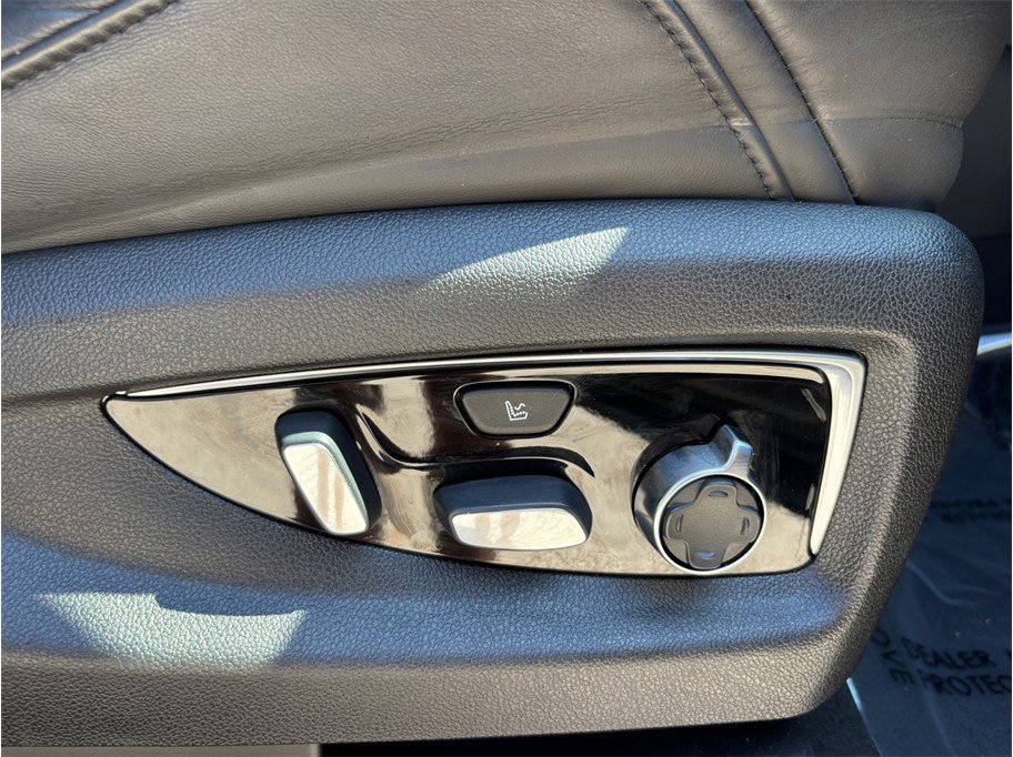 Used 2019 Cadillac Escalade ESV Platinum image 50