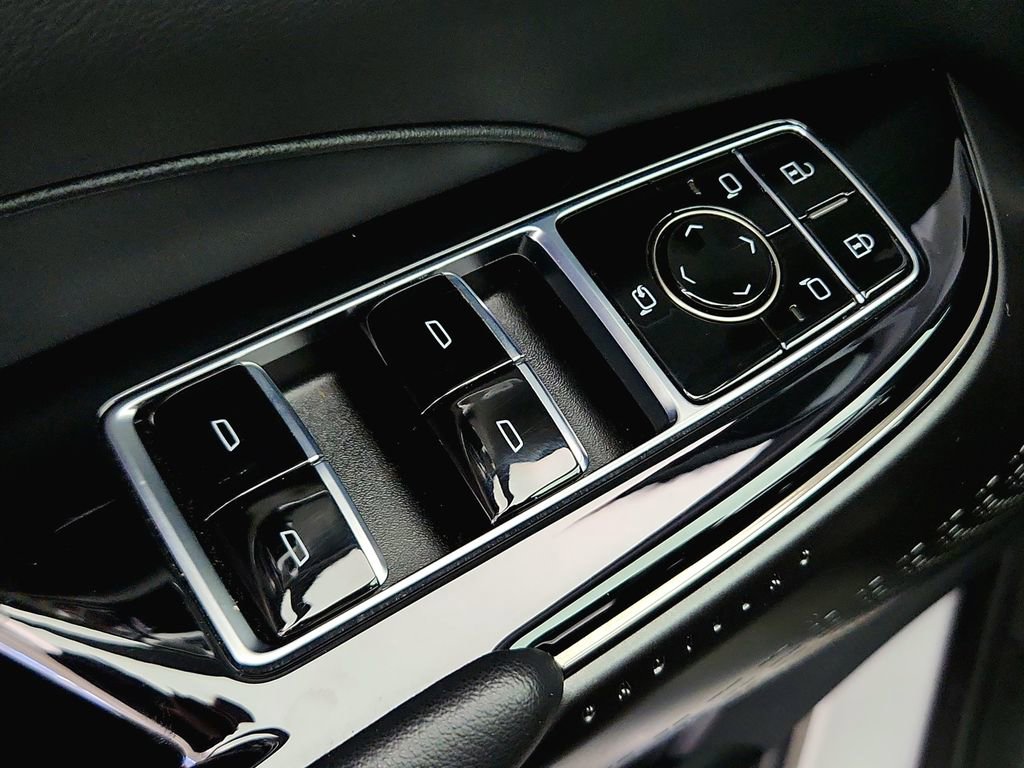 Used 2024 Cadillac Lyriq Sport AWD/4WD image 22