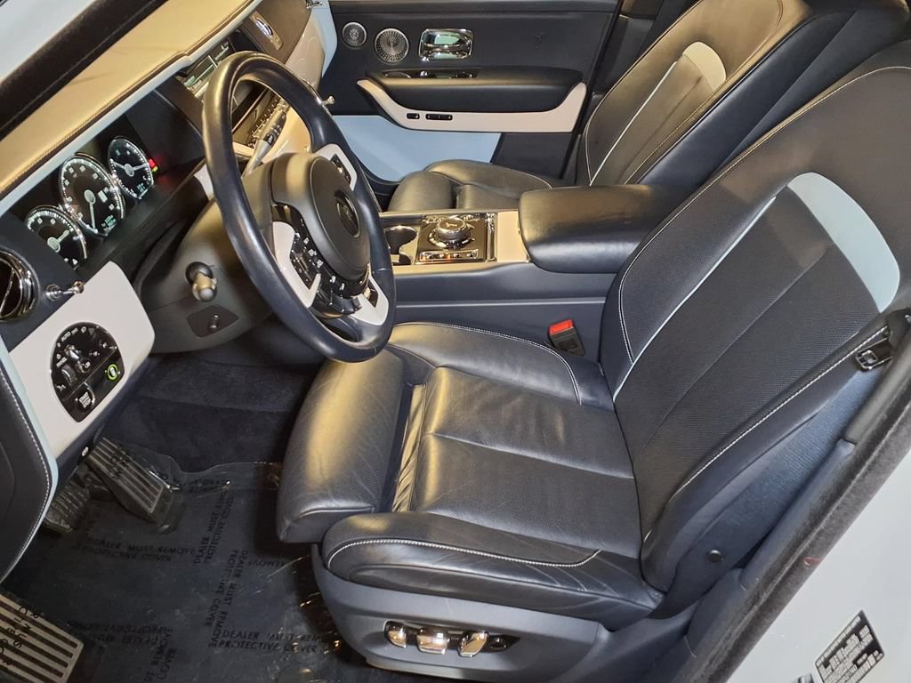 Used 2023 Rolls-Royce Cullinan AWD/4WD image 13