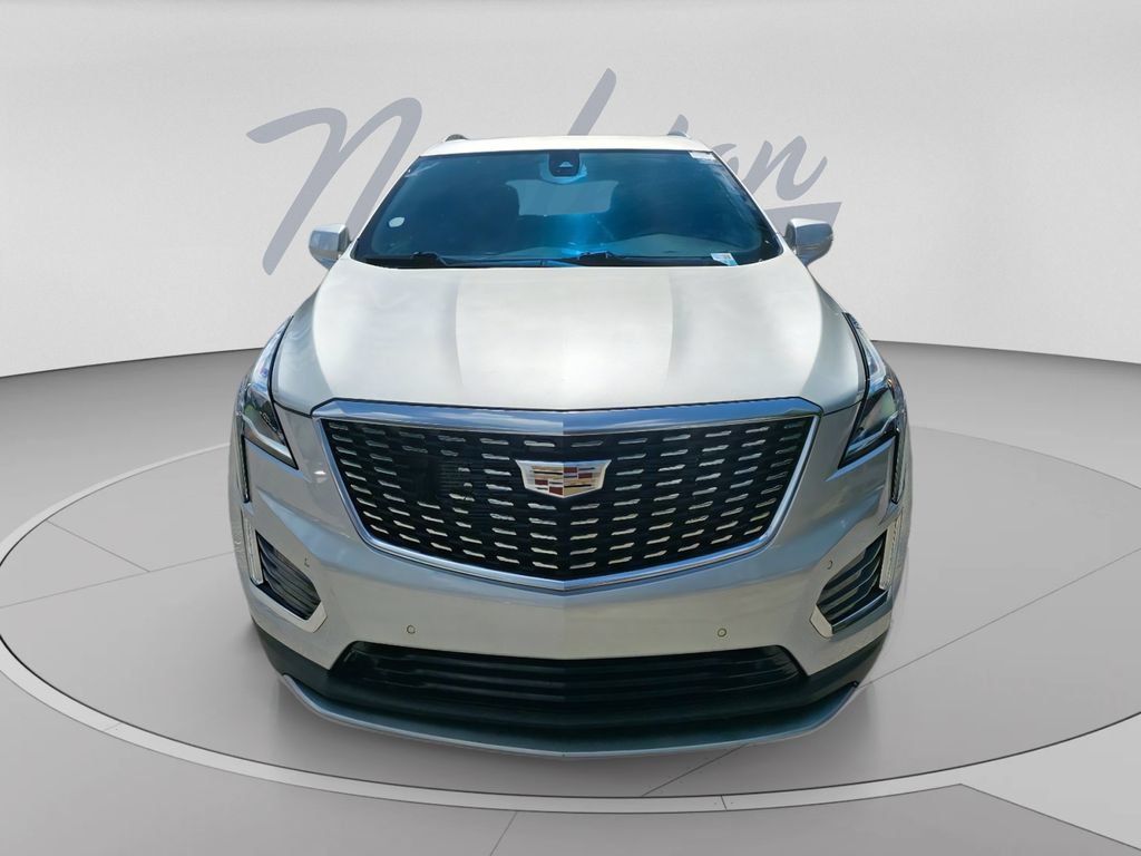 Used 2020 Cadillac XT5 Premium Luxury FWD image 2