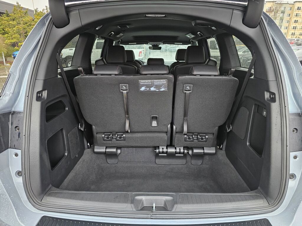 Used 2025 Honda Odyssey Sport-L image 12