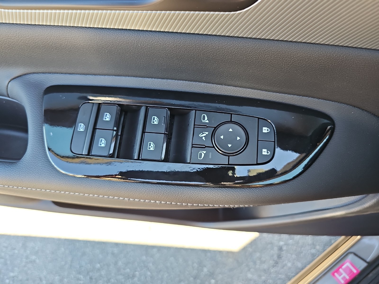 New 2027 Nissan Murano Platinum w/ Cargo Package AWD/4WD image 27