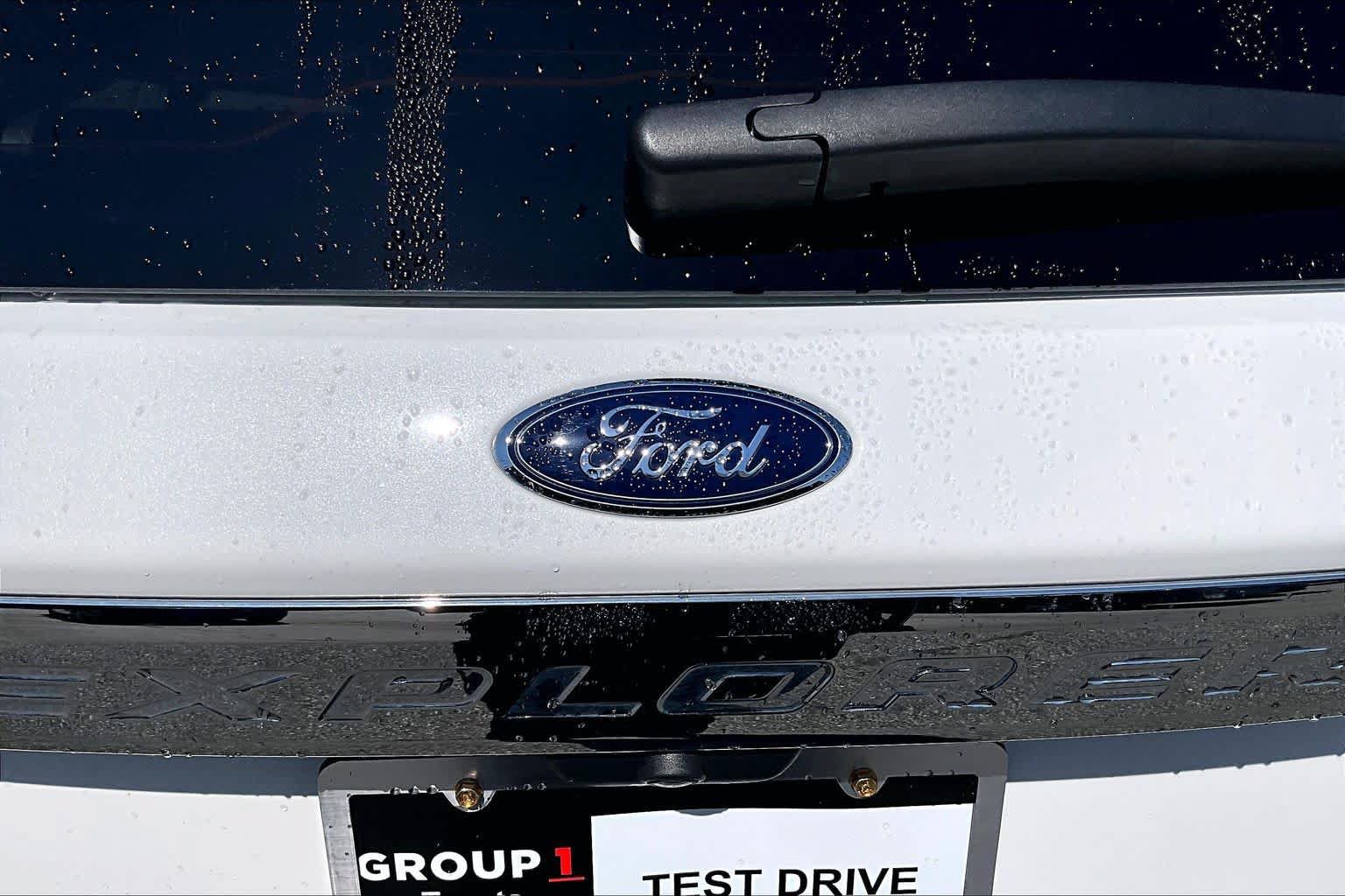 Used 2024 Ford Explorer XLT AWD/4WD image 31