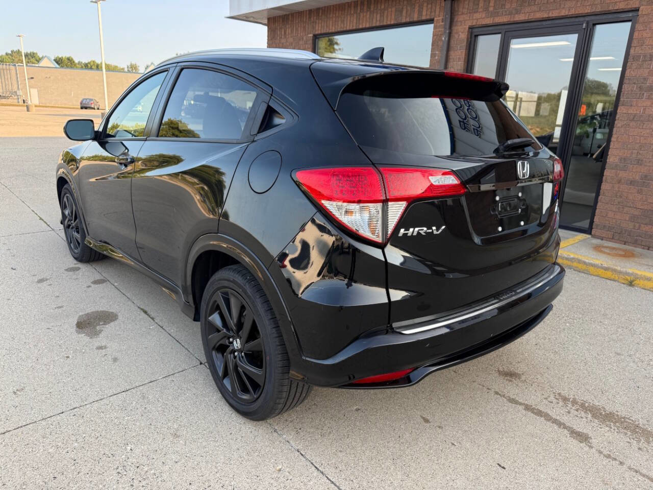 Used 2021 Honda HR-V Sport image 3