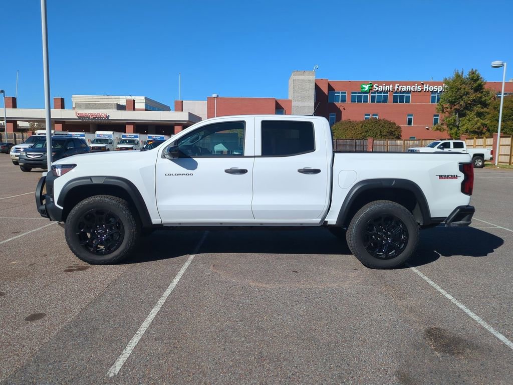 New 2026 Chevrolet Colorado Trail Boss w/ Off-Road Front Bumper Package image 5