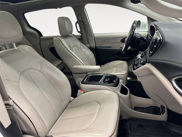 Used 2020 Chrysler Pacifica Limited image 15