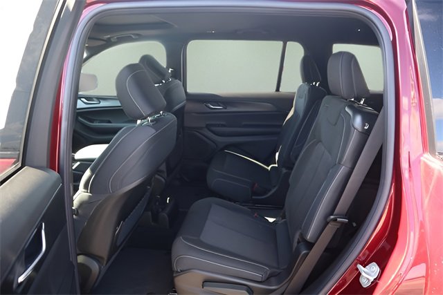 New 2025 Jeep Grand Cherokee L Laredo w/ Luxury Tech Group I image 25