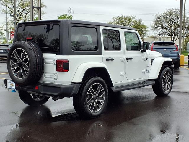 Used 2023 Jeep Wrangler Unlimited Sahara w/ Cold Weather Group AWD/4WD image 2