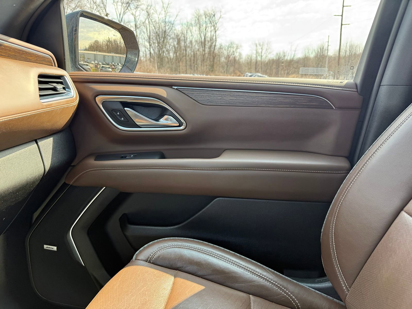 Used 2023 Chevrolet Suburban High Country image 39