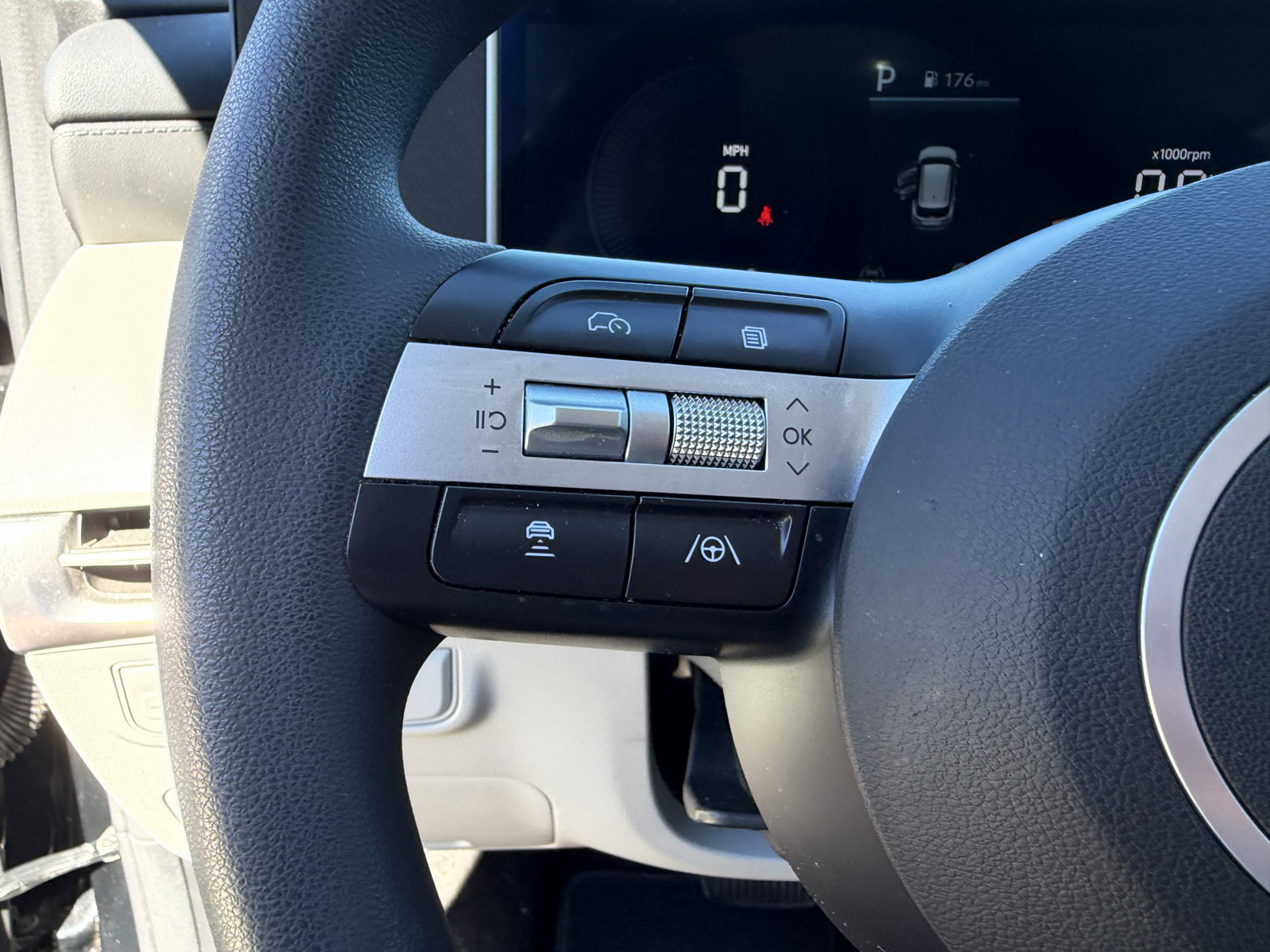Used 2025 Hyundai Tucson SEL FWD image 24