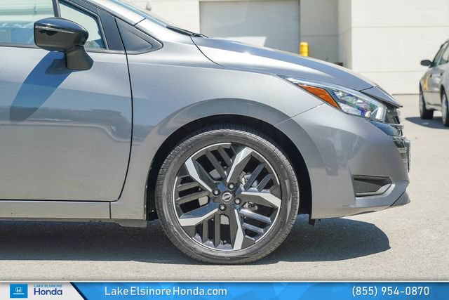 Used 2024 Nissan Versa SR FWD image 8