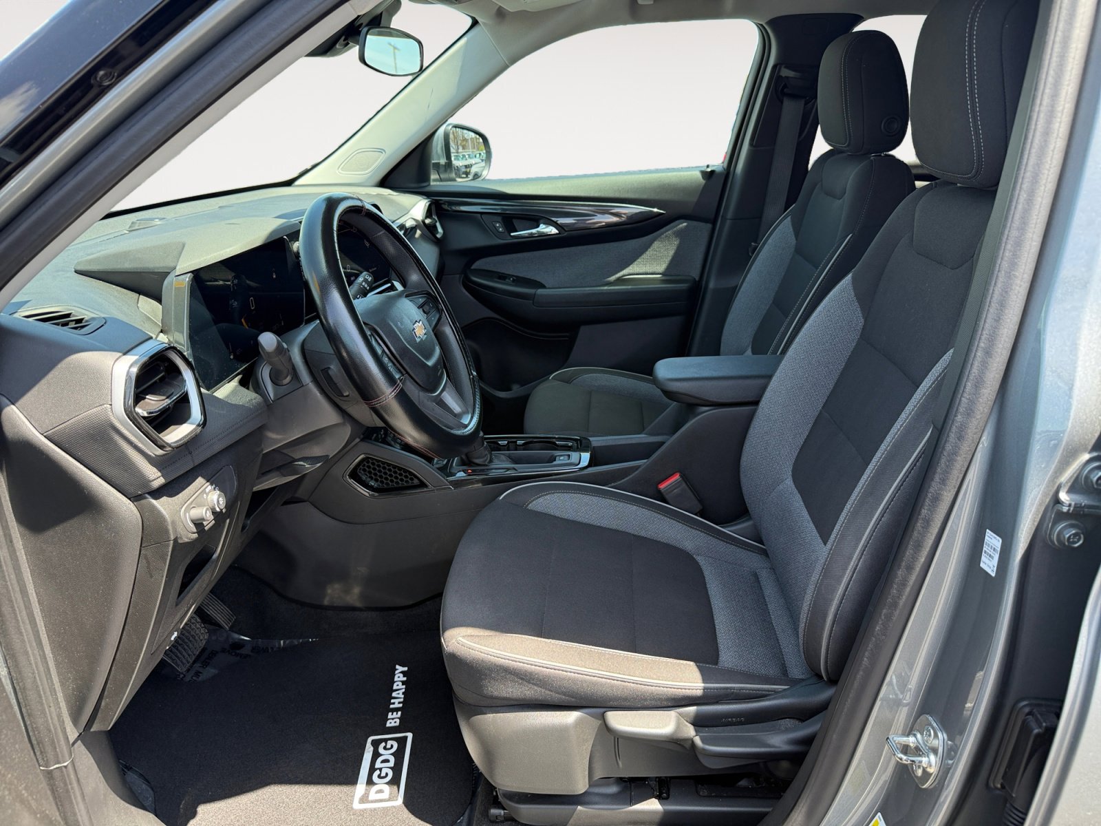 Used 2024 Chevrolet TrailBlazer LT w/ Driver Confidence Package FWD image 10
