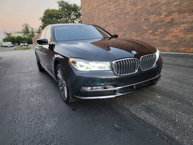 Used 2017 BMW 750Li xDrive AWD/4WD image 38