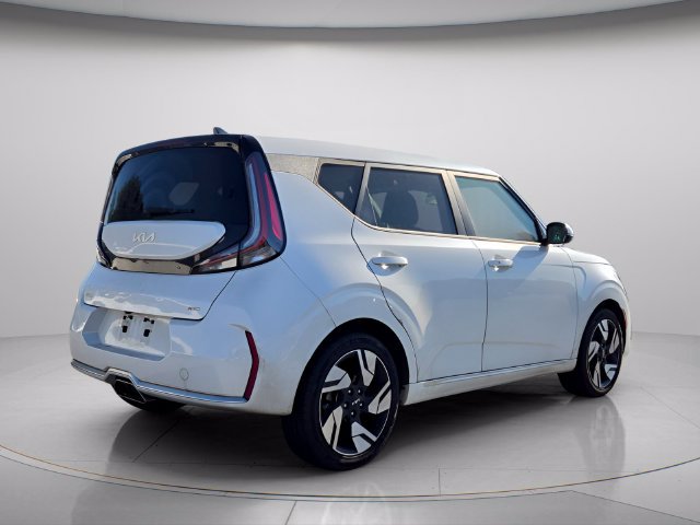 Used 2023 Kia Soul GT-Line w/ GT-Line Technology Package FWD image 7